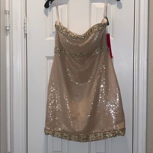 Mori Lee Size 10 Gold Dress